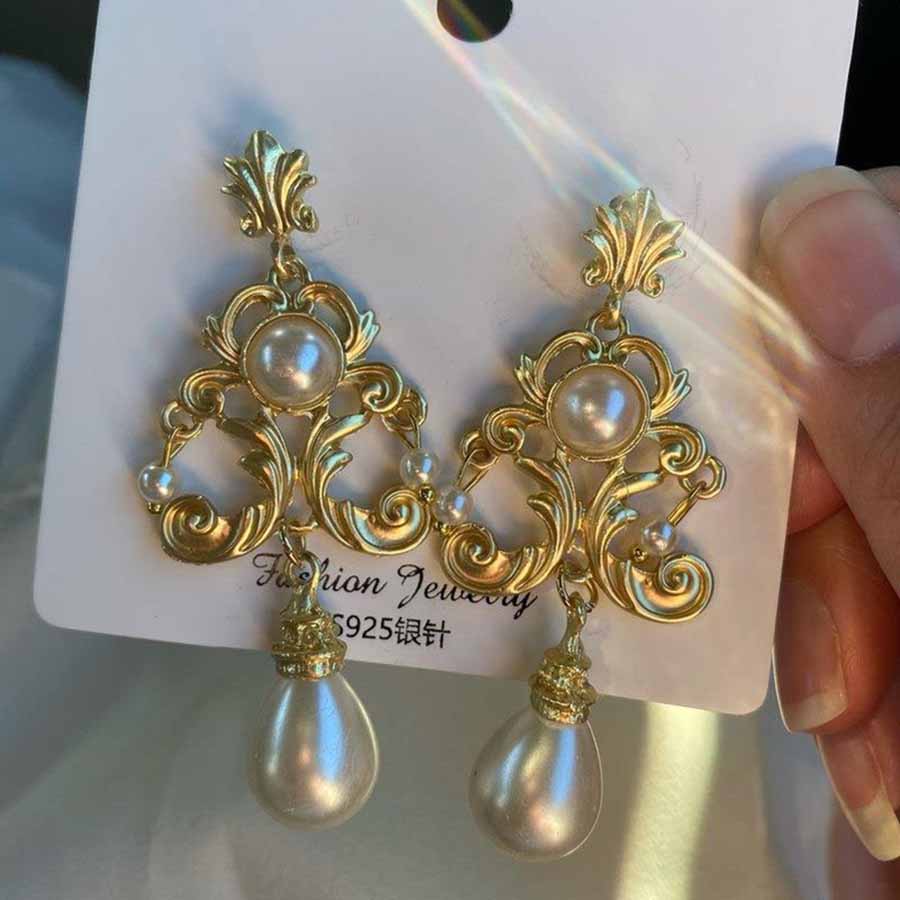 Retro Luxury Baroque Bride Ear - Vintage Collectible Figures ulasan dan harga